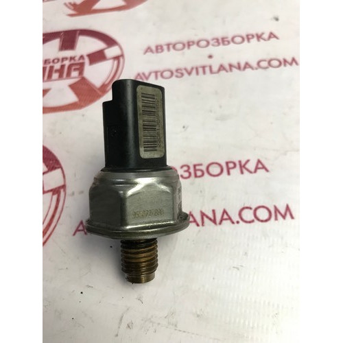Датчик давления топлива Expert / Scudo / Jumpy 2.0HDI 2007- 9658227880